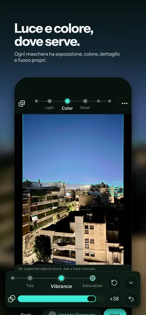 Luce e colore, dove serve. Ogni maschera ha esposizione, colore, dettaglio e fuoco propri.